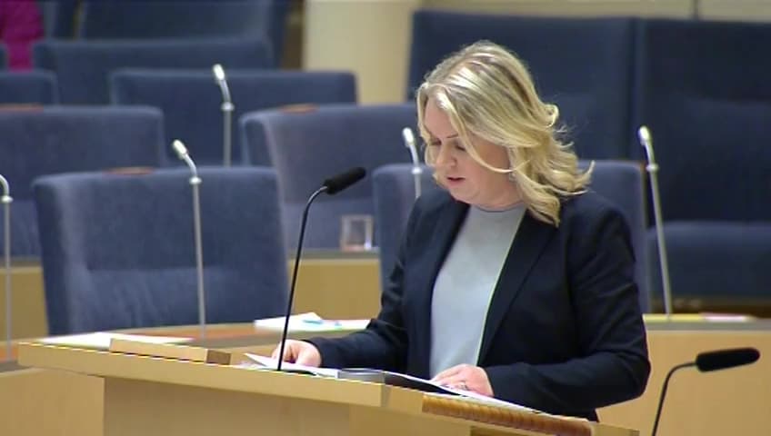 Stillbild från Interpellationsdebatt, Andning och sondmatning som grundläggande behov