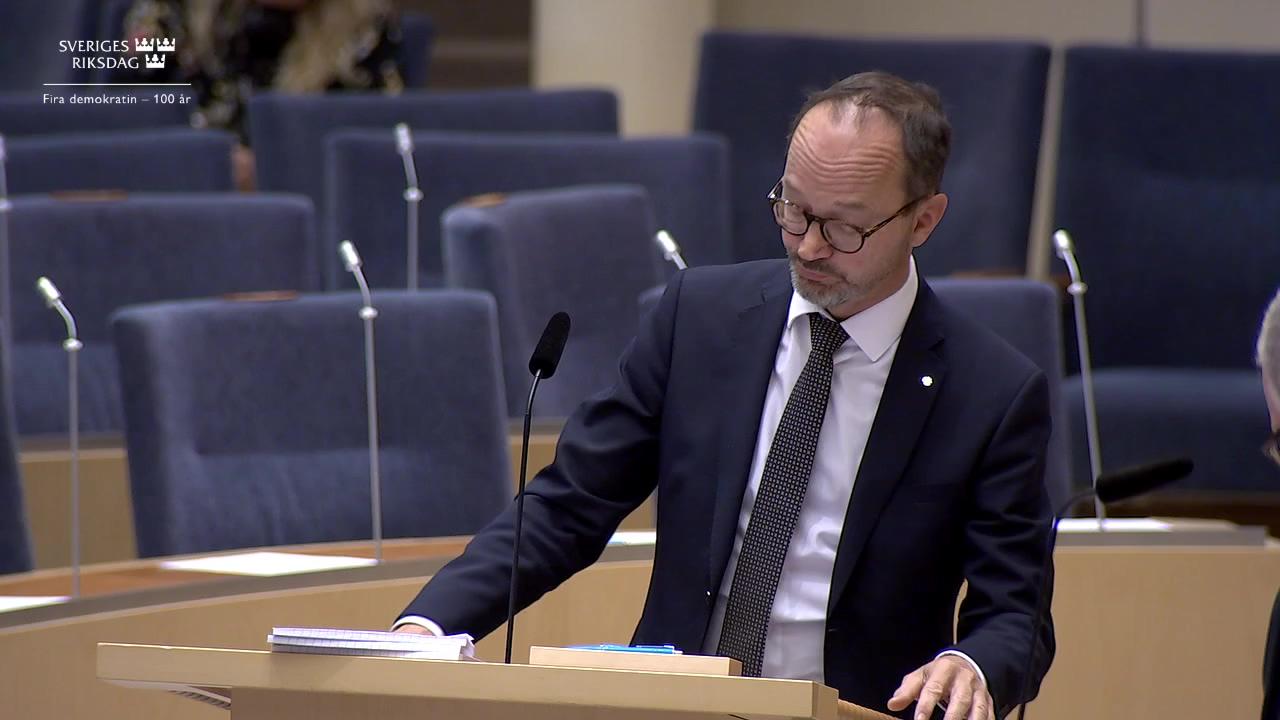Stillbild från Interpellationsdebatt, Manipulerade färdskrivare