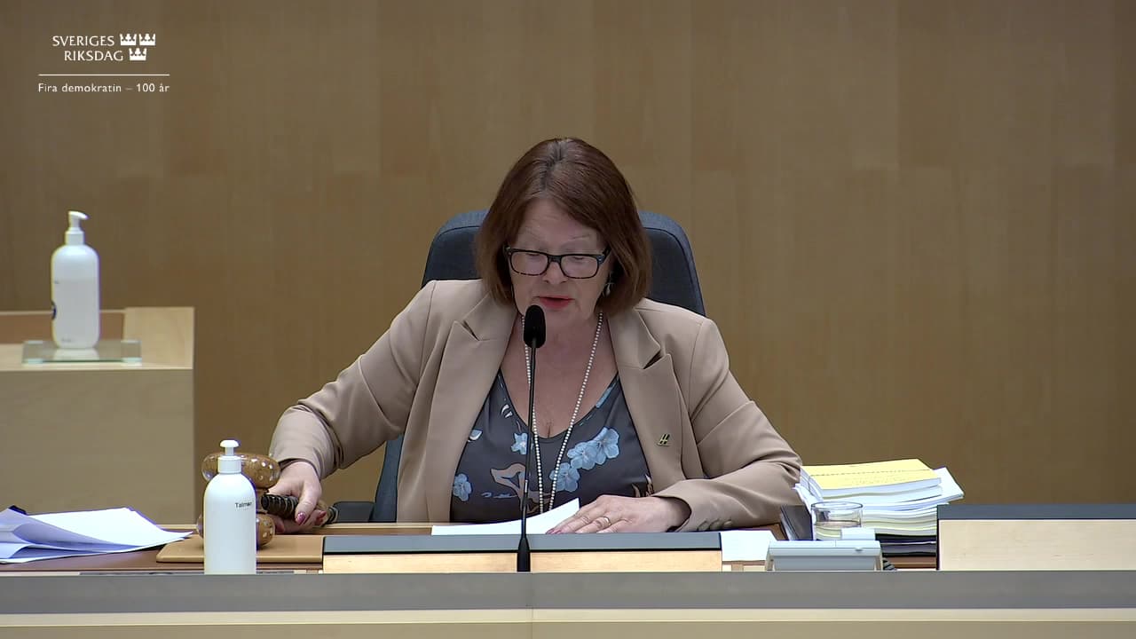 Stillbild från Beslut, Beslut