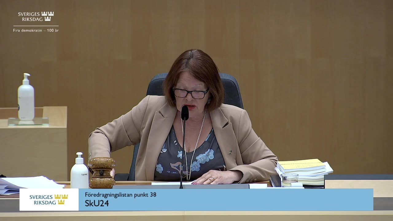 Stillbild från Beslut, Beslut