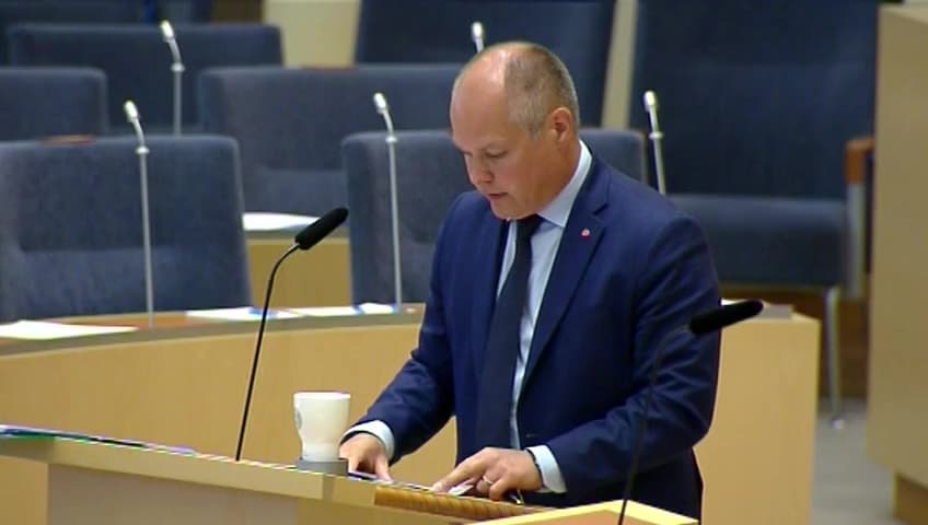 Stillbild från Interpellationsdebatt, Bärgning av bilar