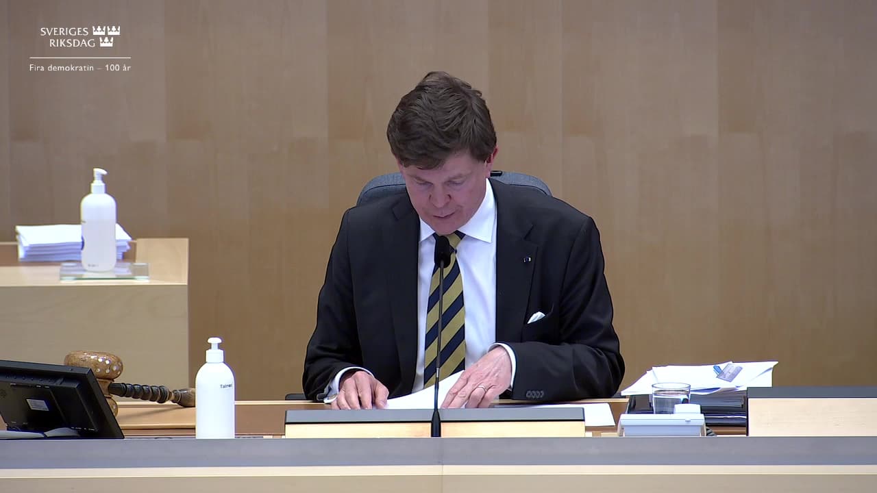 Stillbild från Beslut, Beslut