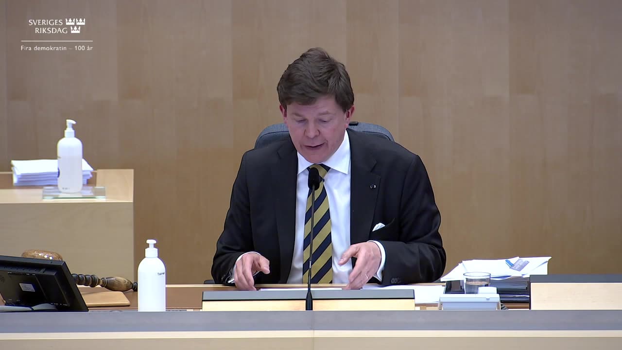 Stillbild från Beslut, Beslut