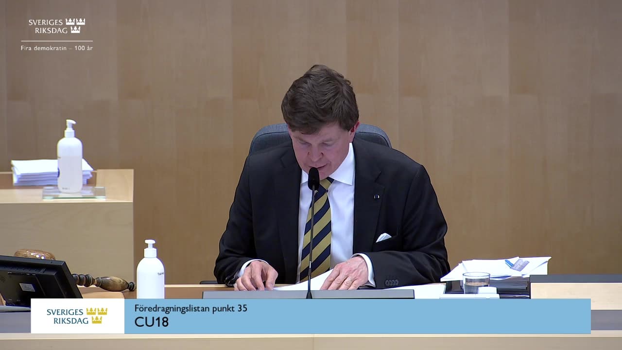 Stillbild från Beslut, Beslut