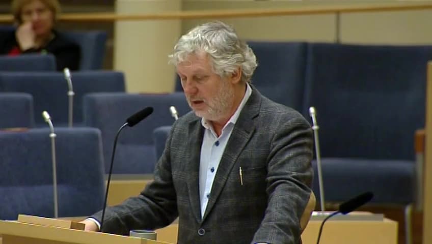 Stillbild från Interpellationsdebatt, Kommunal lantmäterimyndighet