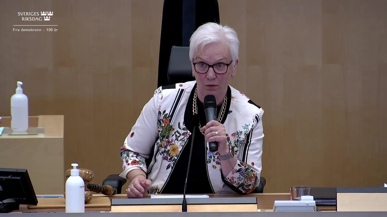 Stillbild från Beslut, Beslut