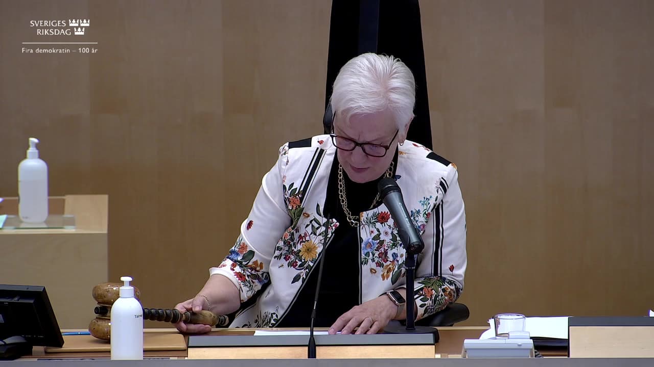 Stillbild från Beslut, Beslut