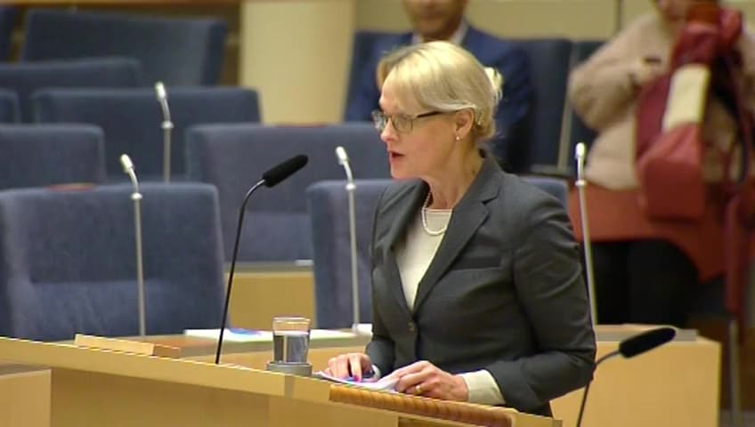 Stillbild från Interpellationsdebatt, Ensamkommande som hunnit fylla 18 år under sin asylprocess