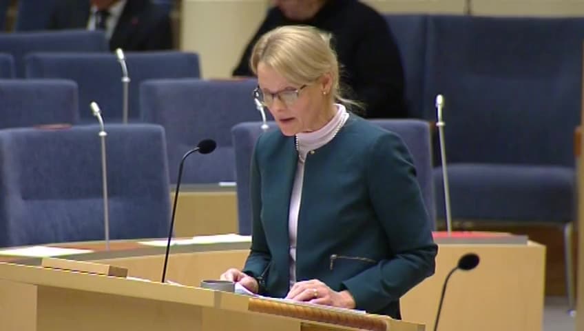 Stillbild från Interpellationsdebatt, Distansutmätning