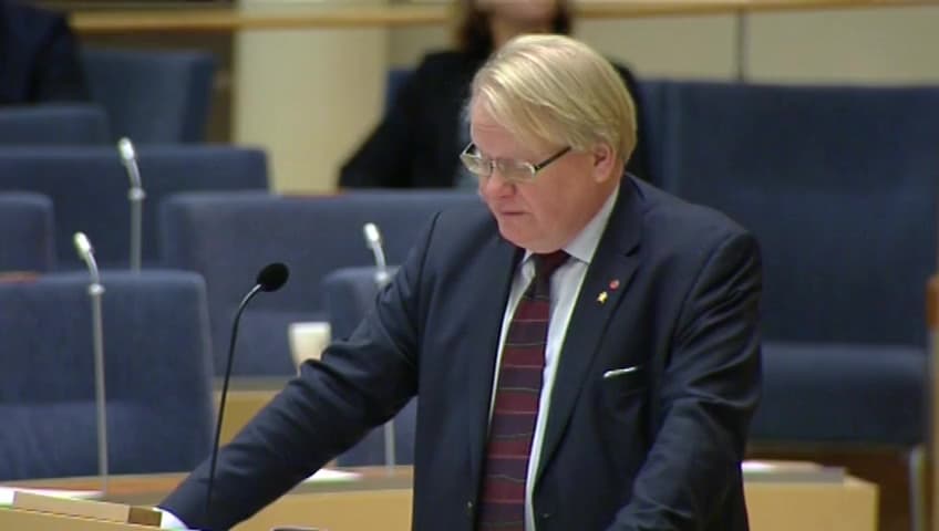 Stillbild från Interpellationsdebatt, Möjligheten att bli soldat