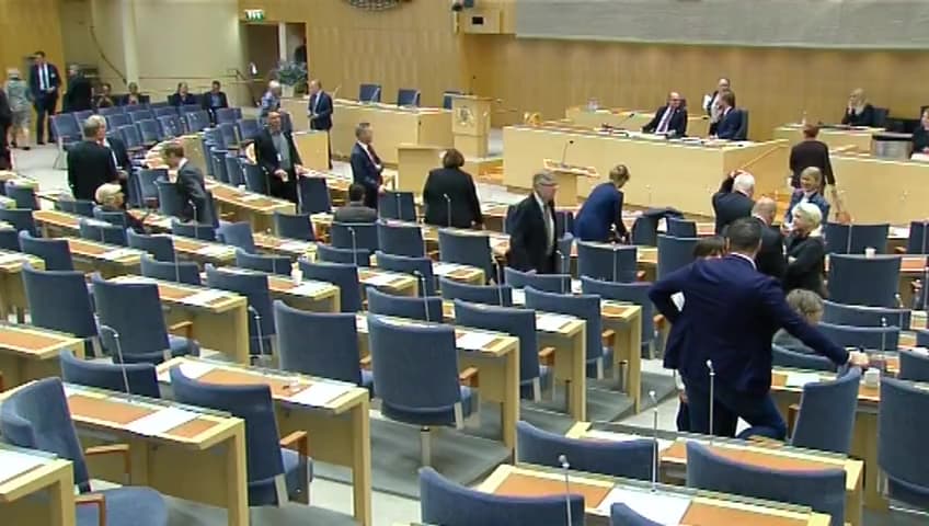 Stillbild från Interpellationsdebatt, Politisering av utredningsväsendet