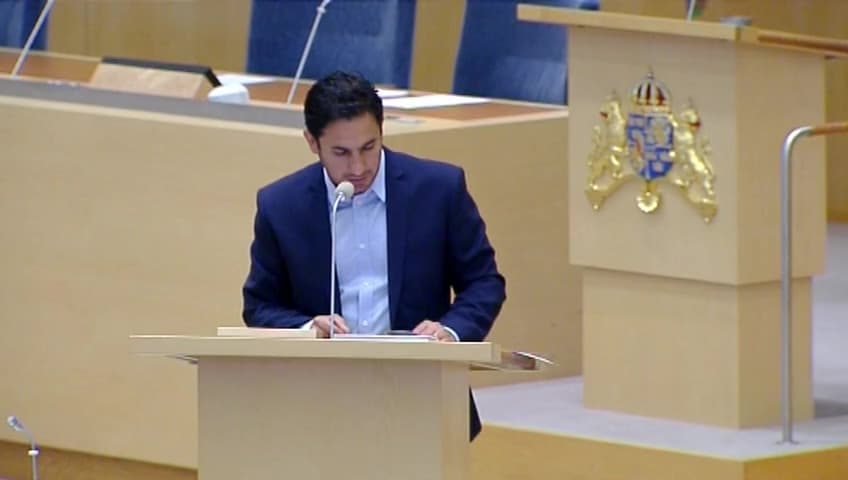 Stillbild från Interpellationsdebatt, Omlokalisering av myndigheter
