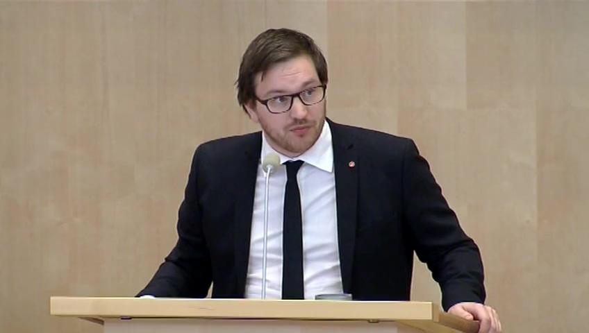 Stillbild från Debatt om förslag, Tillgång till betalkonto med grundläggande funktioner