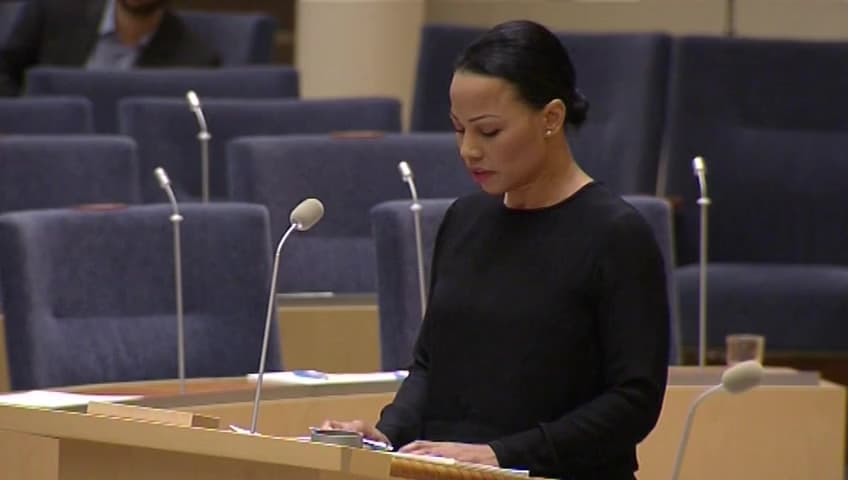 Stillbild från Interpellationsdebatt, Hot mot förtroendevalda