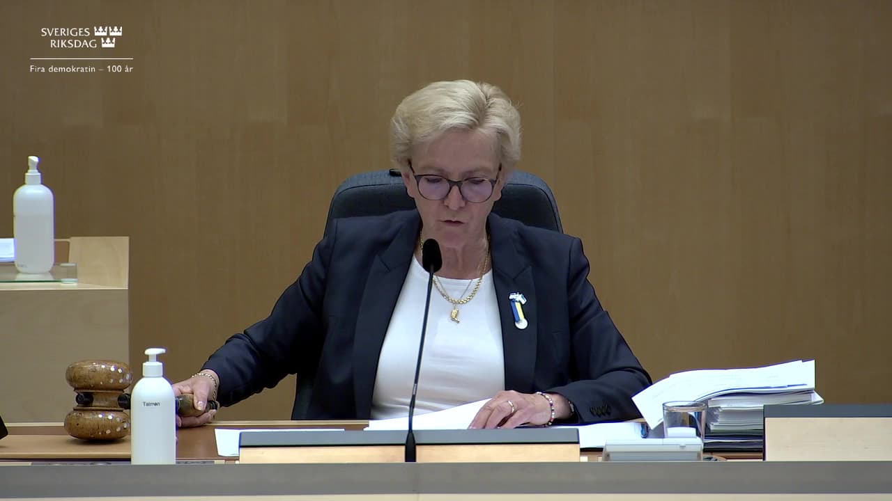 Stillbild från Beslut, Beslut