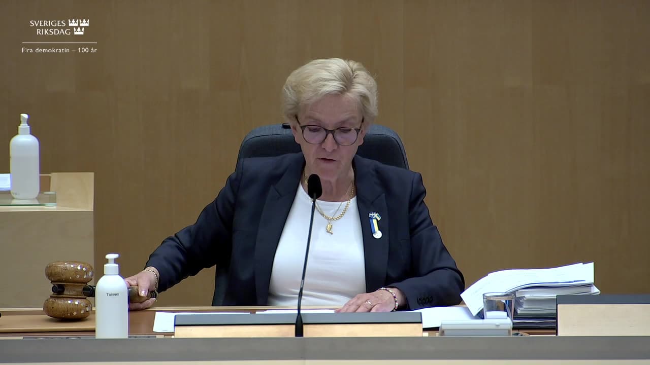 Stillbild från Beslut, Beslut