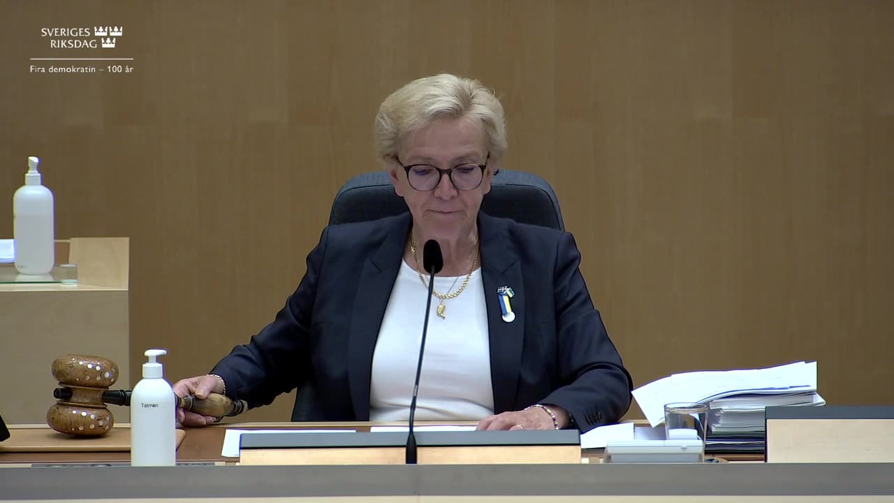 Stillbild från Beslut, Beslut