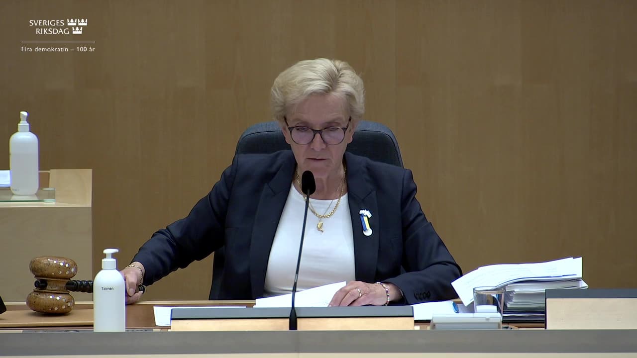 Stillbild från Beslut, Beslut