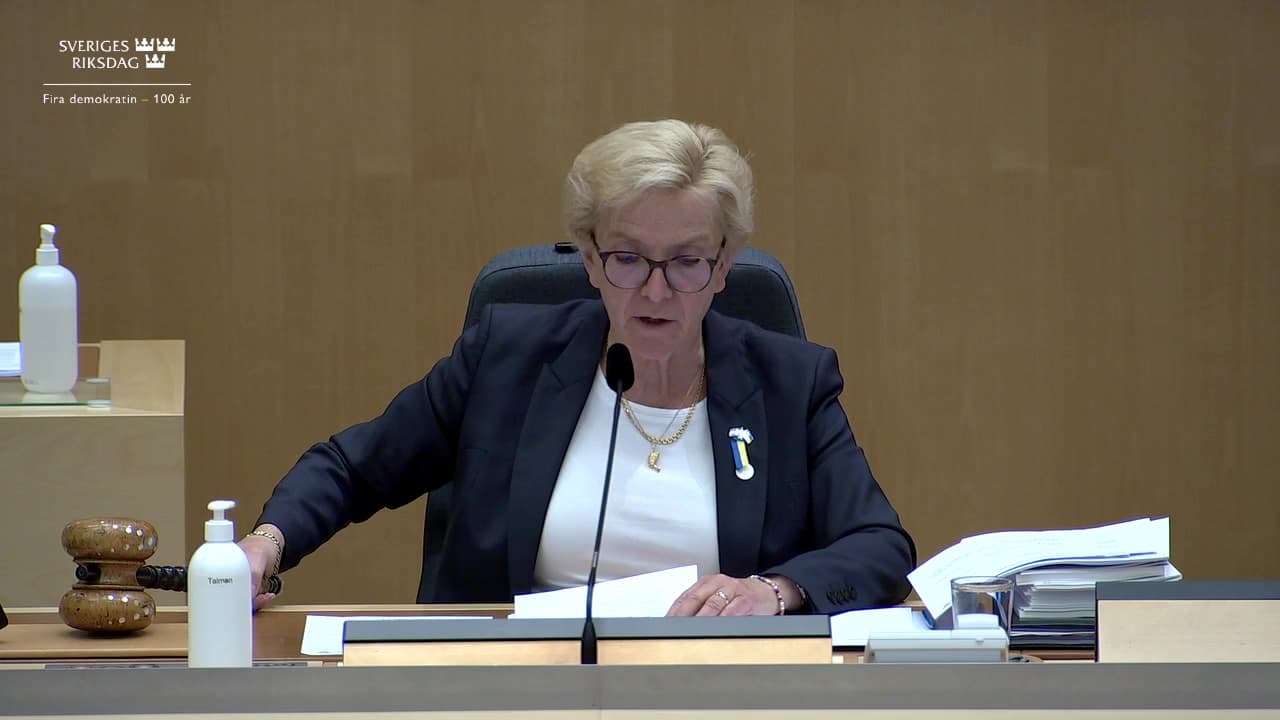 Stillbild från Beslut, Beslut