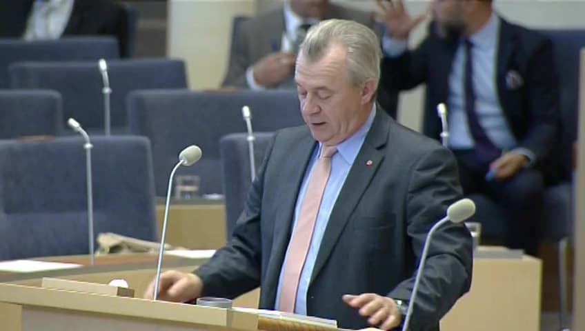 Stillbild från Interpellationsdebatt, Det svenska kräftfisket