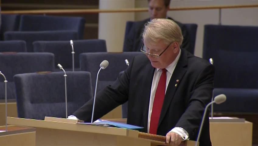 Stillbild från Interpellationsdebatt, Tillgång till fordon för de svenska krigsförbanden