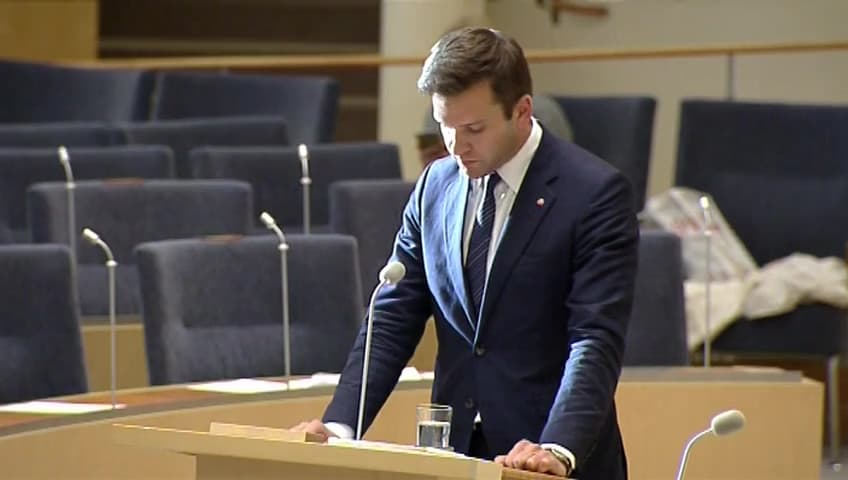 Stillbild från Interpellationsdebatt, Otillåtna substanser i kosttillskott