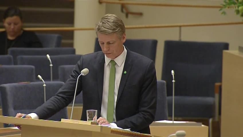 Stillbild från Interpellationsdebatt, Permanenta undantag i detaljplaner