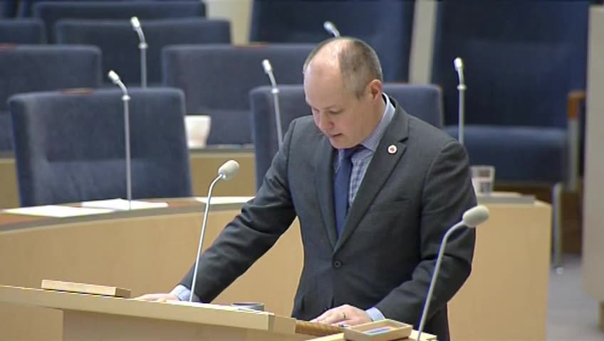 Stillbild från Interpellationsdebatt, Spårbyte för asylsökande
