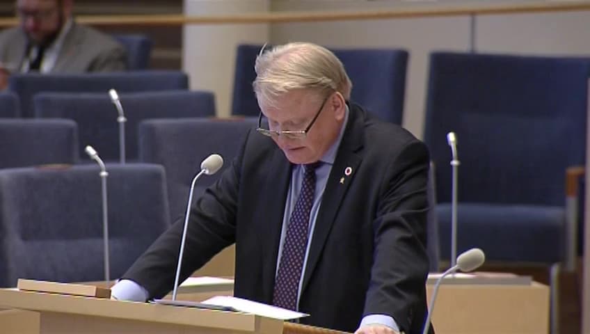 Stillbild från Interpellationsdebatt, Fördjupat militärt samarbete med Finland