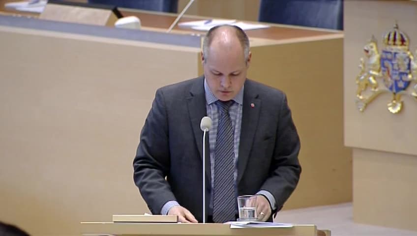 Stillbild från Interpellationsdebatt, Regeringens och riksdagens roll som lagstiftare