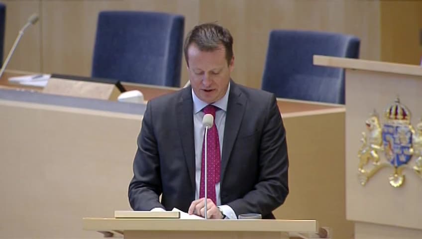 Stillbild från Interpellationsdebatt, Förändring av besiktningsintervallet för fordon