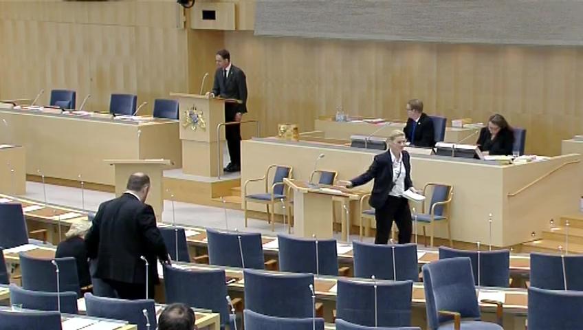 Stillbild från Debatt om förslag, Vissa frågor om Försvarsmaktens personal