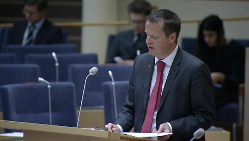 Stillbild från Interpellationsdebatt, Polisens information till allmänheten