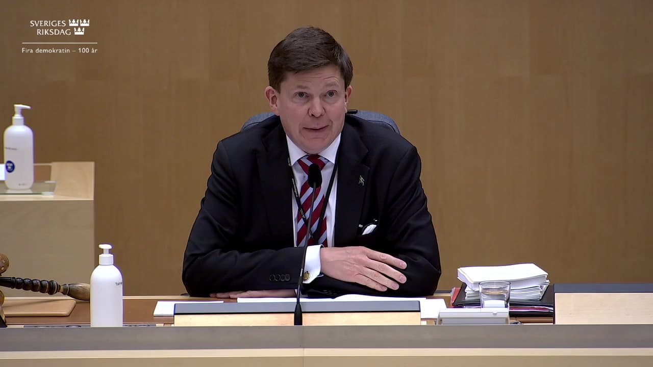 Stillbild från Beslut, Beslut