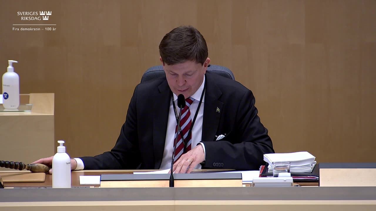 Stillbild från Beslut, Beslut