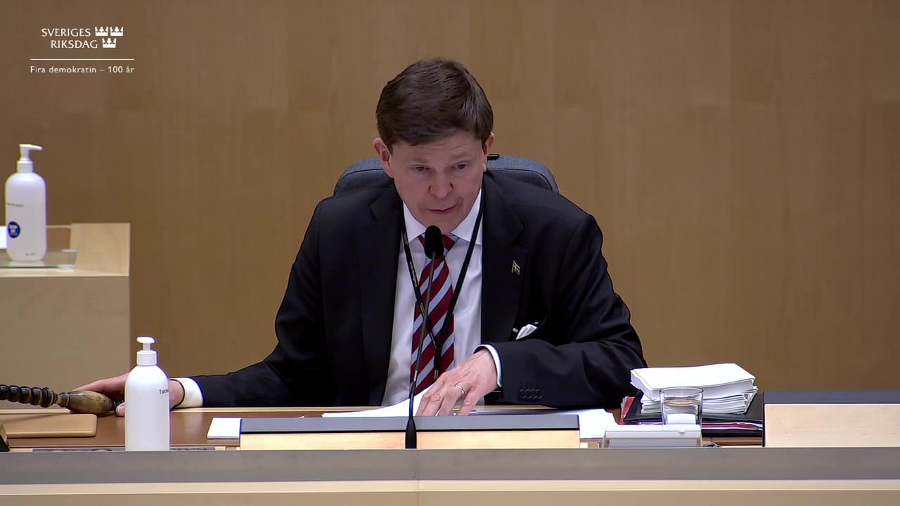 Stillbild från Beslut, Beslut