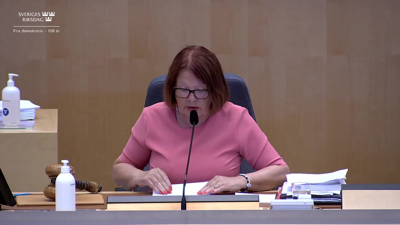 Stillbild från Beslut, Beslut