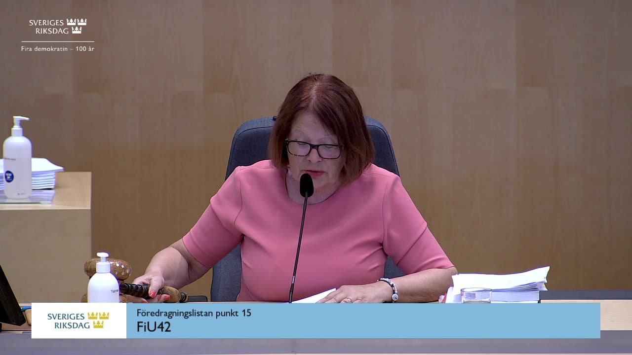 Stillbild från Beslut, Beslut