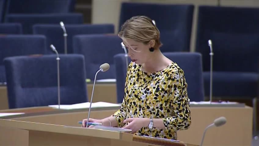 Stillbild från Interpellationsdebatt, Målet om nio dagars sjukfrånvaro 