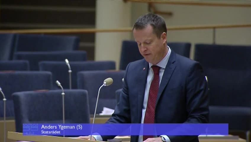 Stillbild från Interpellationsdebatt, Inställd samverkansövning