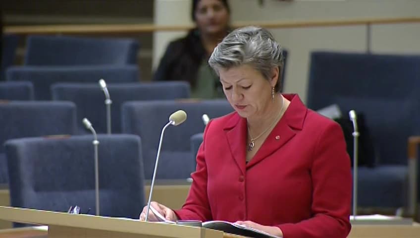 Stillbild från Interpellationsdebatt, Försämrad hushållsekonomi och jobben