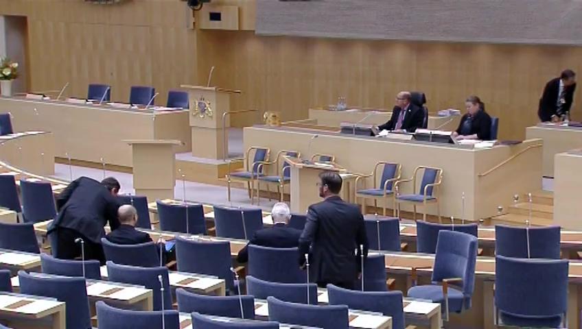 Stillbild från Debatt om förslag, Senarelagt införande av redovisningscentraler