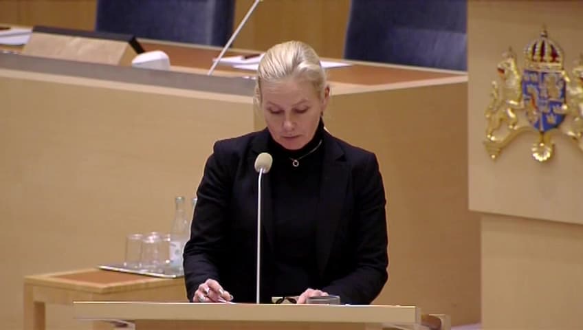 Stillbild från Interpellationsdebatt, Bärgning och bogsering av långa ekipage