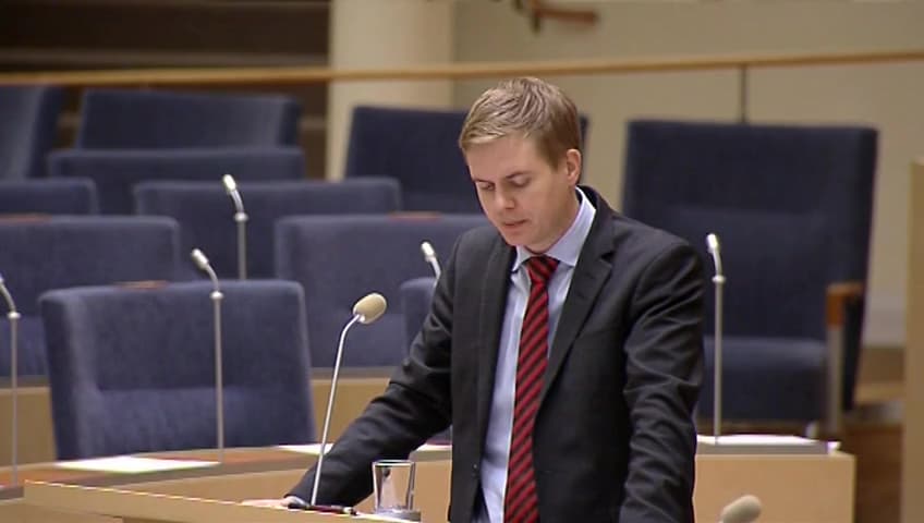 Stillbild från Interpellationsdebatt, Tonåringar i lågstadiet