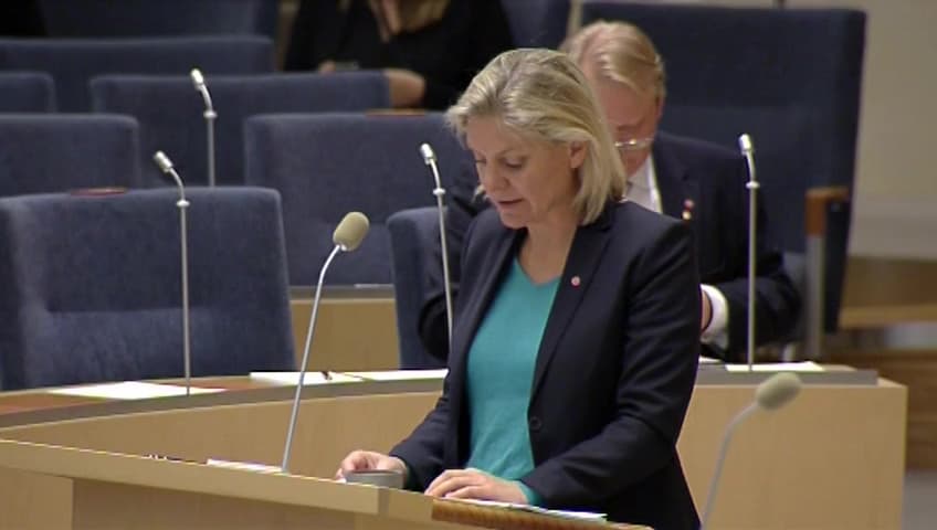 Stillbild från Interpellationsdebatt, Effekter av regeringens politik