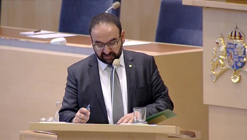 Stillbild från Interpellationsdebatt, Kommunala trådlösa nätverk för allmänt bruk och missbruk