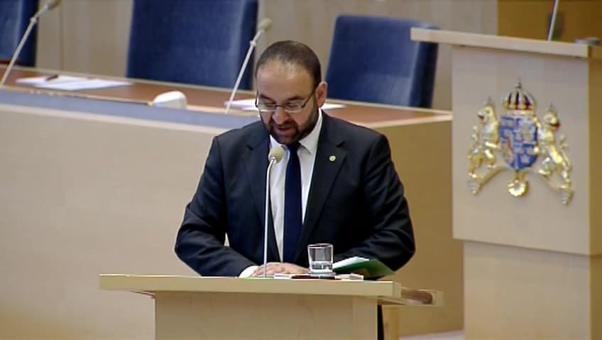 Stillbild från Interpellationsdebatt, Dubbelreglering vid byggnation av cisterner