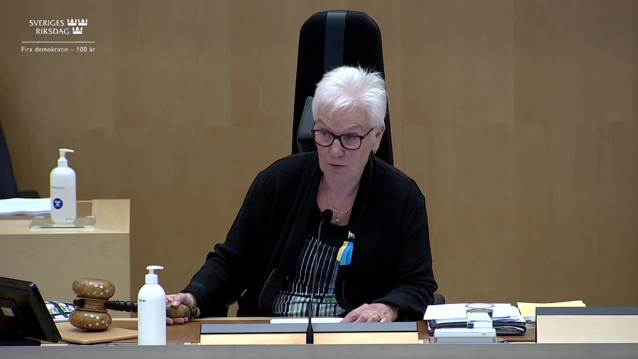 Stillbild från Beslut, Beslut