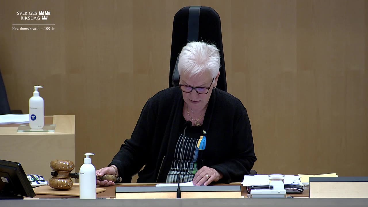 Stillbild från Beslut, Beslut