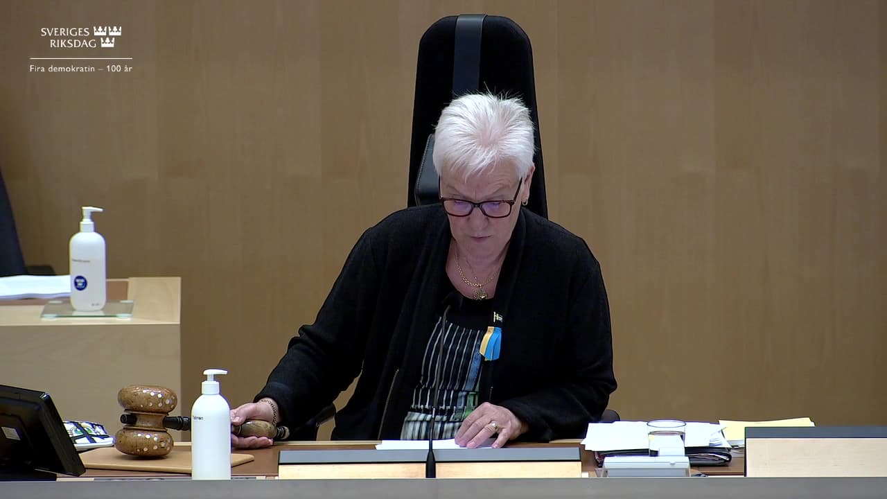 Stillbild från Beslut, Beslut